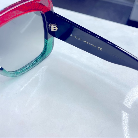 GUCCI
Oversized square-frame glittered sunglasses - Picture 7 of 11